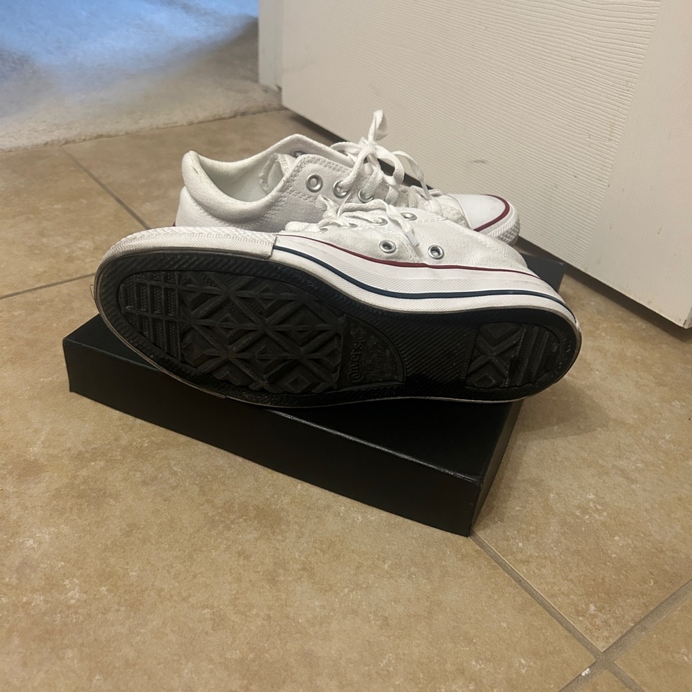 white converse low - Picture 4 of 7